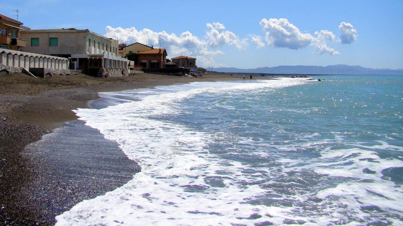 L'Isola Felice Apartment Cecina  Bagian luar foto