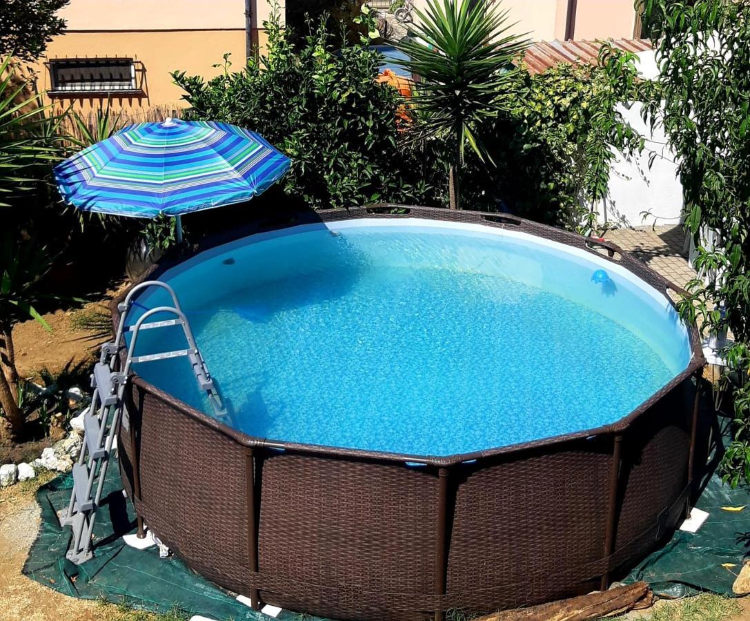 L'Isola Felice Apartment Cecina  Bagian luar foto